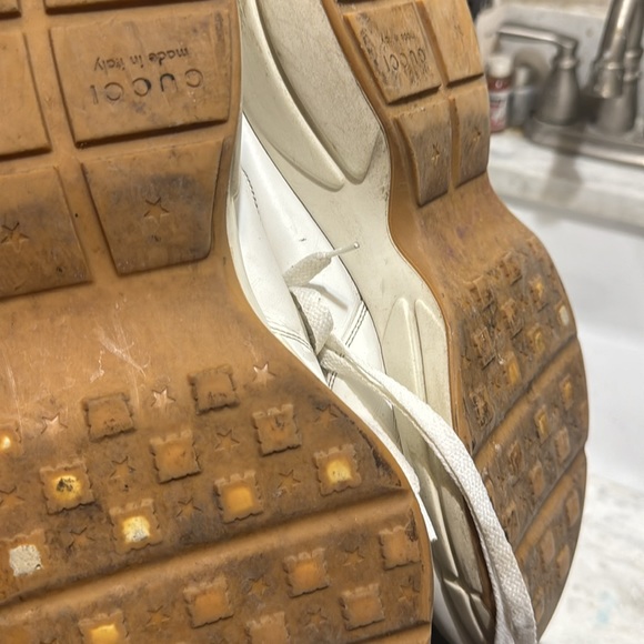 Gucci gym shoes - Picture 6 of 9